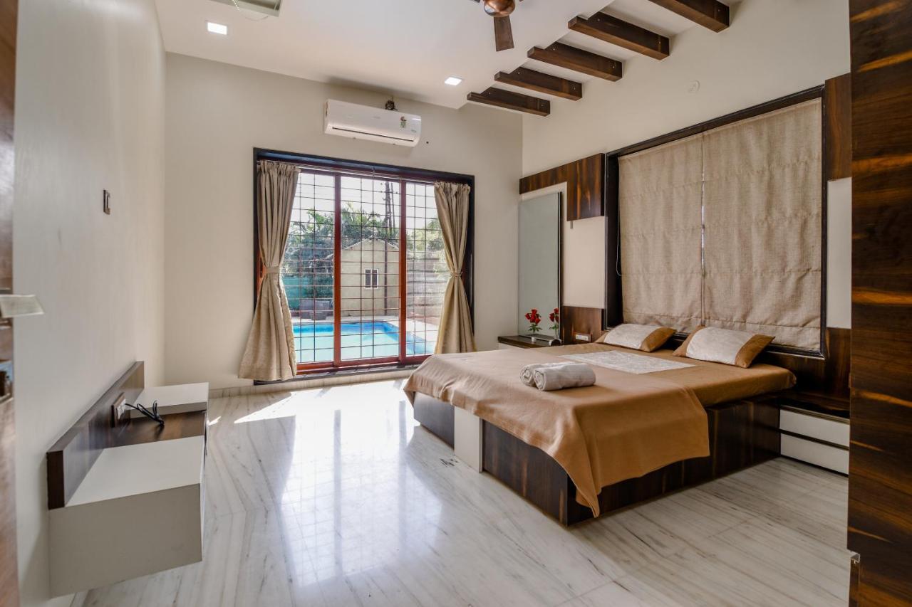 Lifeline Villas - Luxurious Taraangan 4 Mountain View Villa With Biggest Pool And Huge Open Area Lonavala Kültér fotó